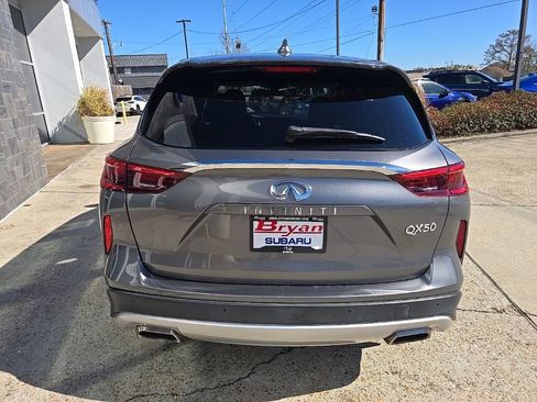 Used 2021 INFINITI QX50 Pure image 10