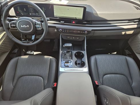 New 2026 Kia Carnival EX FWD image 18