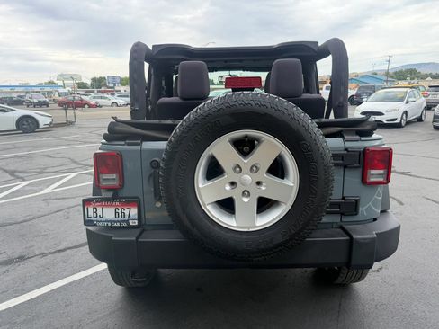 Used 2015 Jeep Wrangler Sport w/ Quick Order Package 24S AWD/4WD image 4