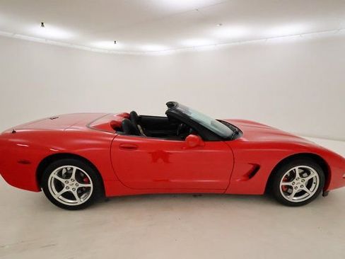 Used 2000 Chevrolet Corvette Convertible w/ Performance Handling Pkg image 21