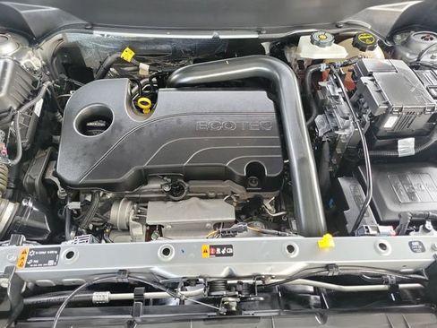 Used 2024 GMC Terrain SLT image 30