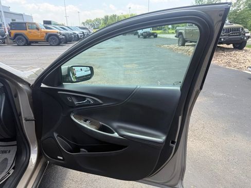 Used 2024 Chevrolet Malibu LT FWD image 53