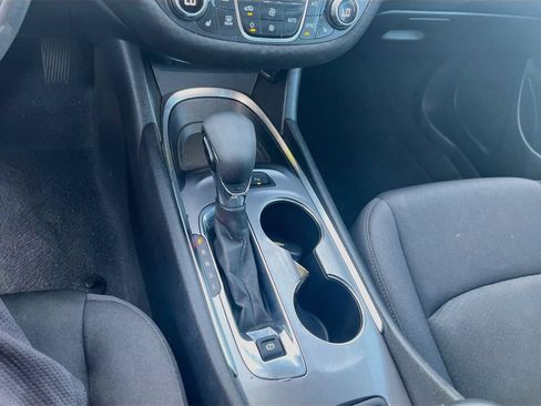 Used 2024 Chevrolet Malibu LT FWD image 16