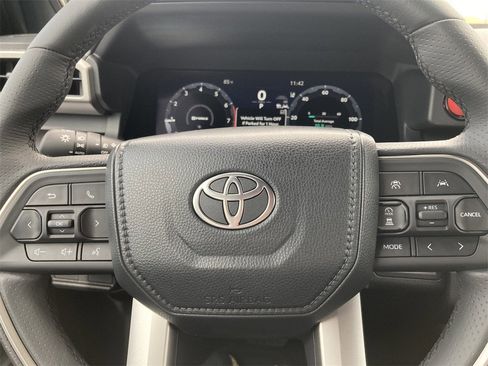 New 2025 Toyota 4Runner TRD Off-Road Premium image 17