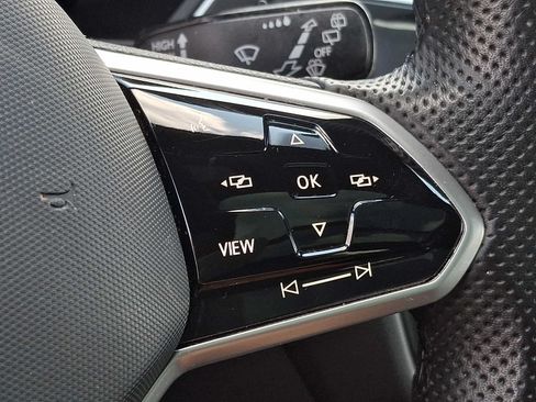 Certified 2024 Volkswagen Tiguan SE R-Line AWD/4WD image 19