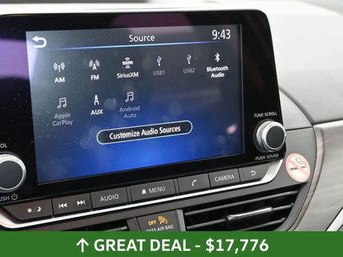 Used 2024 Nissan Altima 2.5 SV image 29