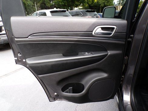 Used 2019 Jeep Grand Cherokee Limited AWD/4WD image 22