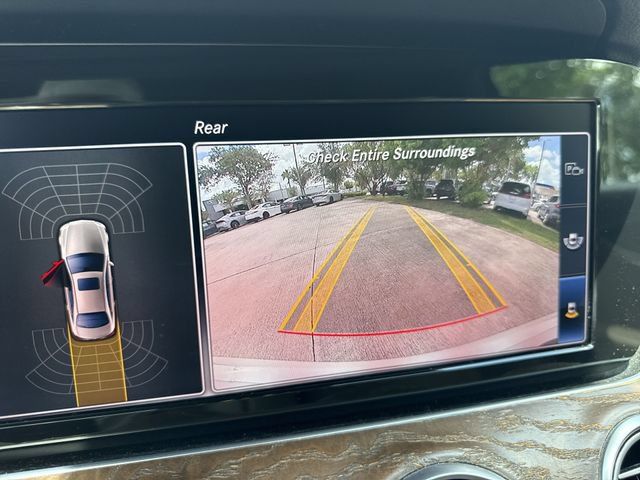 Used 2018 Mercedes-Benz E 300 4MATIC image 17