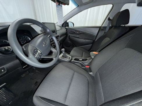 Used 2023 Hyundai Kona SEL image 3