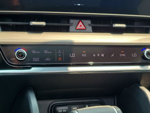 Used 2024 Kia Sportage X-Line w/ X-Line Premium Package AWD/4WD image 27