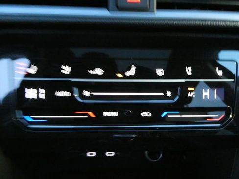 New 2026 Volkswagen Taos SEL AWD/4WD image 27