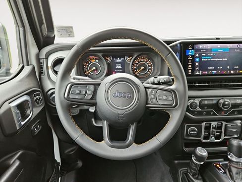 Used 2024 Jeep Wrangler Unlimited Sport AWD/4WD image 12