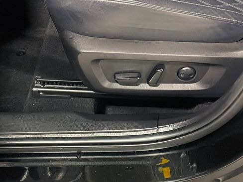 Used 2024 Mitsubishi Outlander SEL image 21