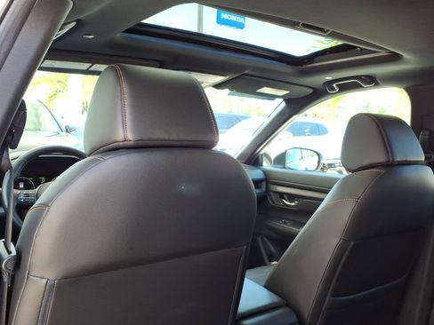 Used 2025 Honda CR-V Sport-L image 10