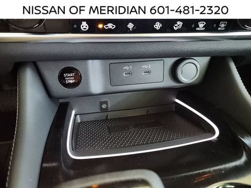 New 2026 Nissan Rogue Platinum AWD/4WD image 17