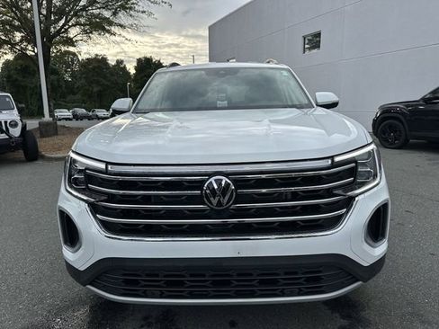 New 2025 Volkswagen Atlas SE image 8