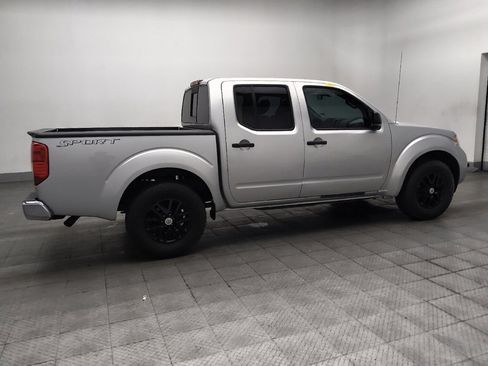 Used 2019 Nissan Frontier SV RWD image 10