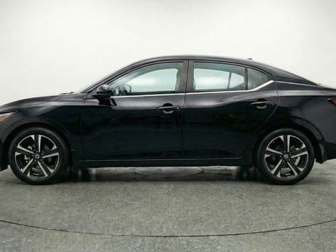 Used 2025 Nissan Sentra SV image 5