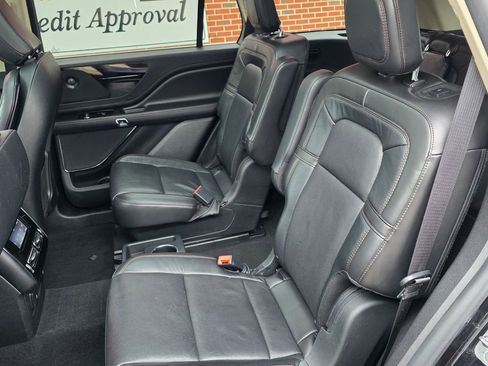 Used 2021 Lincoln Aviator Reserve w/ Elements Package Plus image 10