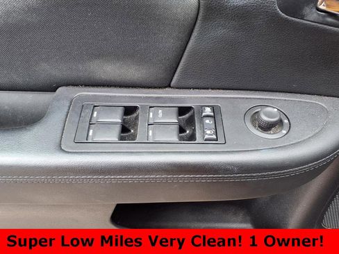 Used 2012 Chrysler 200 Touring image 9