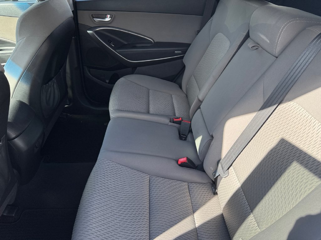 Used 2017 Hyundai Santa Fe SE w/ Cargo Package FWD image 22