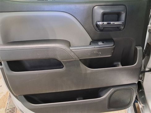 Used 2018 Chevrolet Silverado 1500 Custom image 11
