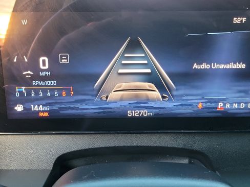 Used 2024 Chevrolet Traverse LT image 10