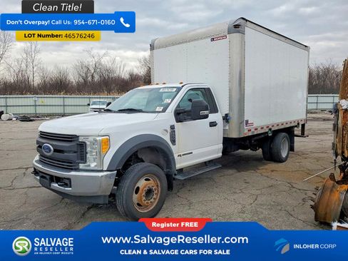 Used 2017 Ford F550 2WD Regular Cab Super Duty image 1