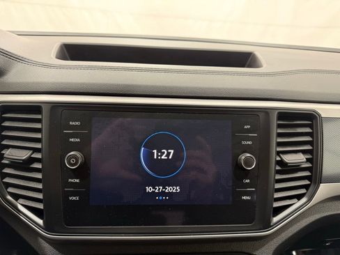 Used 2021 Volkswagen Atlas SE image 36