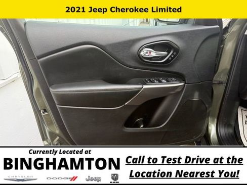 Used 2021 Jeep Cherokee Limited image 7