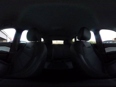 Used 2025 Chevrolet Trax LT image 40