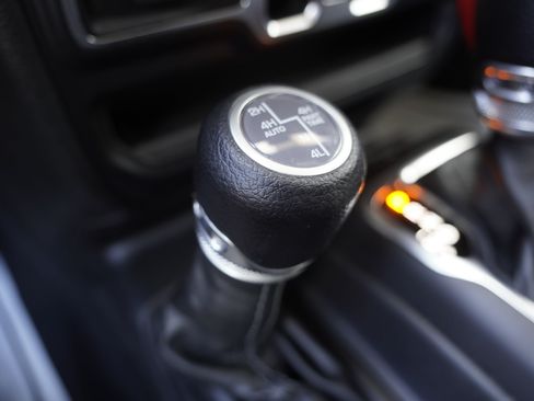 Used 2024 Jeep Wrangler Unlimited AWD/4WD image 30