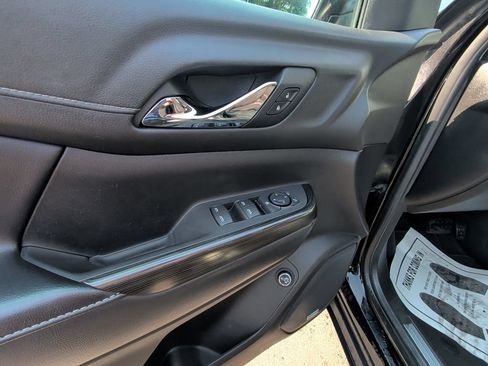 Used 2019 GMC Acadia SLT w/ LPO, Floor Liner Package AWD/4WD image 11