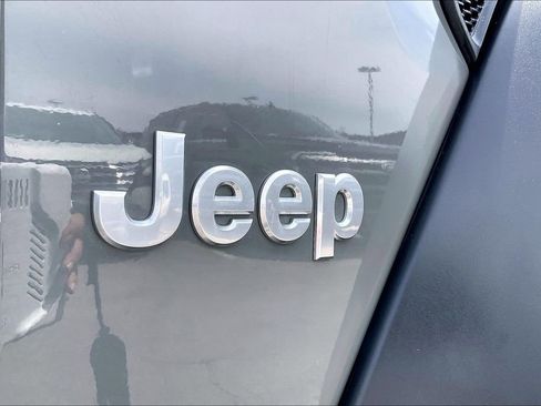 Used 2019 Jeep Wrangler Sport AWD/4WD image 39