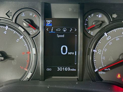 Certified 2024 Toyota 4Runner SR5 Premium w/ Moonroof Package AWD/4WD image 12
