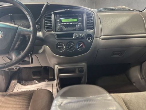 Used 2002 MAZDA Tribute 4WD image 26
