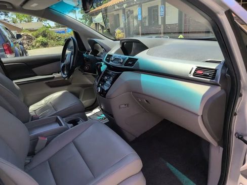 Used 2011 Honda Odyssey EX-L image 9