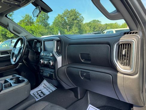 Used 2019 GMC Sierra 1500 SLE w/ X31 Off-Road Package AWD/4WD image 19