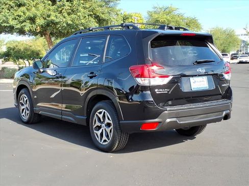 Certified 2023 Subaru Forester Premium image 4