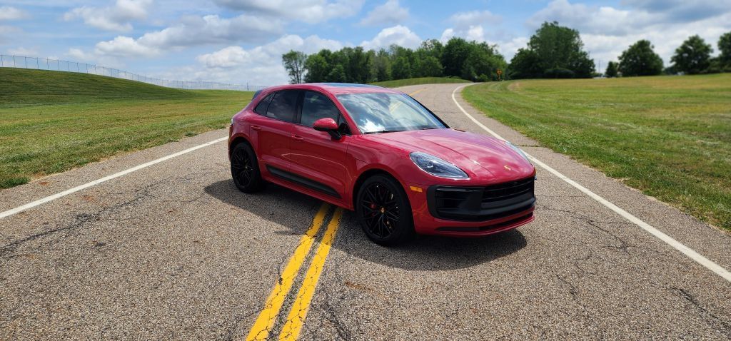 Used 2022 Porsche Macan GTS AWD/4WD image 4