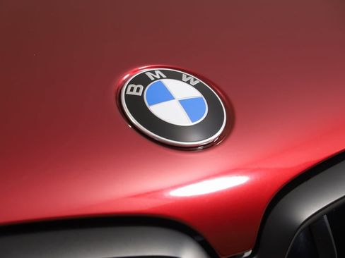 Used 2024 BMW X6 xDrive40i w/ Premium Package image 32