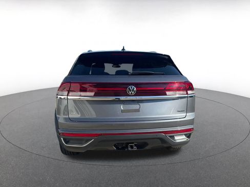 Used 2025 Volkswagen Atlas Cross Sport SE image 12