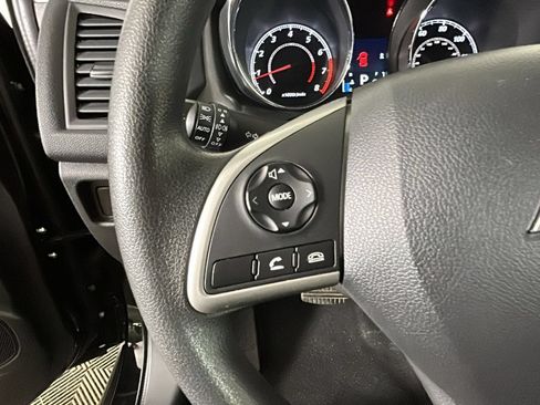 Used 2025 Mitsubishi Outlander Sport ES AWD/4WD image 18