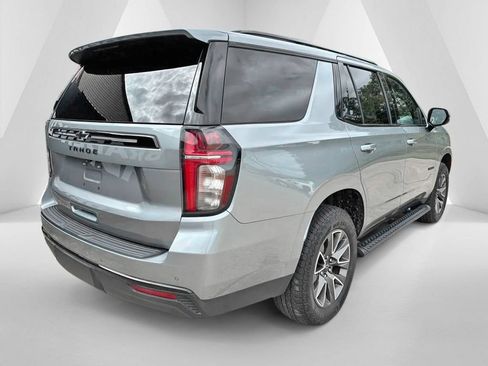 Used 2024 Chevrolet Tahoe Z71 w/ Luxury Package AWD/4WD image 7