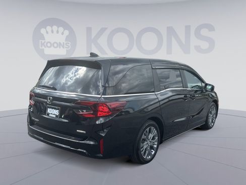Used 2025 Honda Odyssey Touring image 7