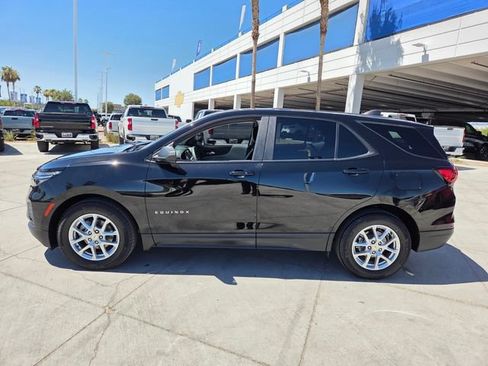 Used 2022 Chevrolet Equinox LS w/ LS Convenience Package FWD image 3
