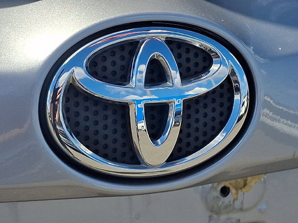 Used 2018 Toyota RAV4 Limited w/ Advanced Technology Package AWD/4WD image 29