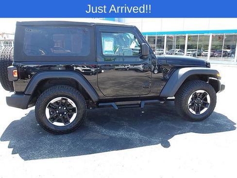 Used 2023 Jeep Wrangler Sport AWD/4WD image 8