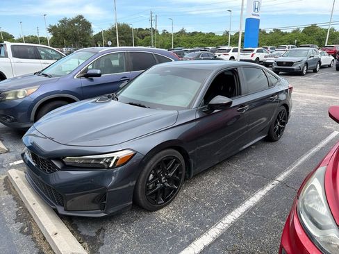 Used 2025 Honda Civic Sport image 1
