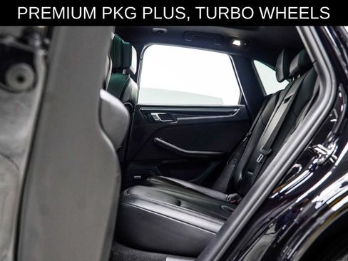 Used 2022 Porsche Macan AWD/4WD image 48